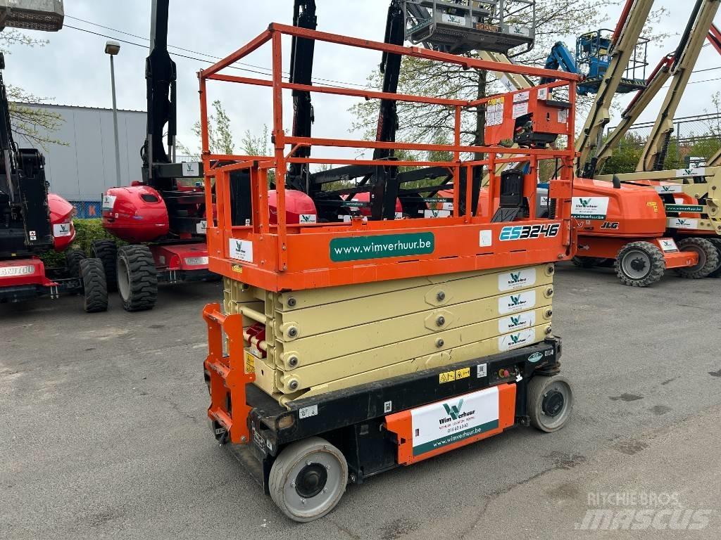 JLG 3246 ES Saksilavat