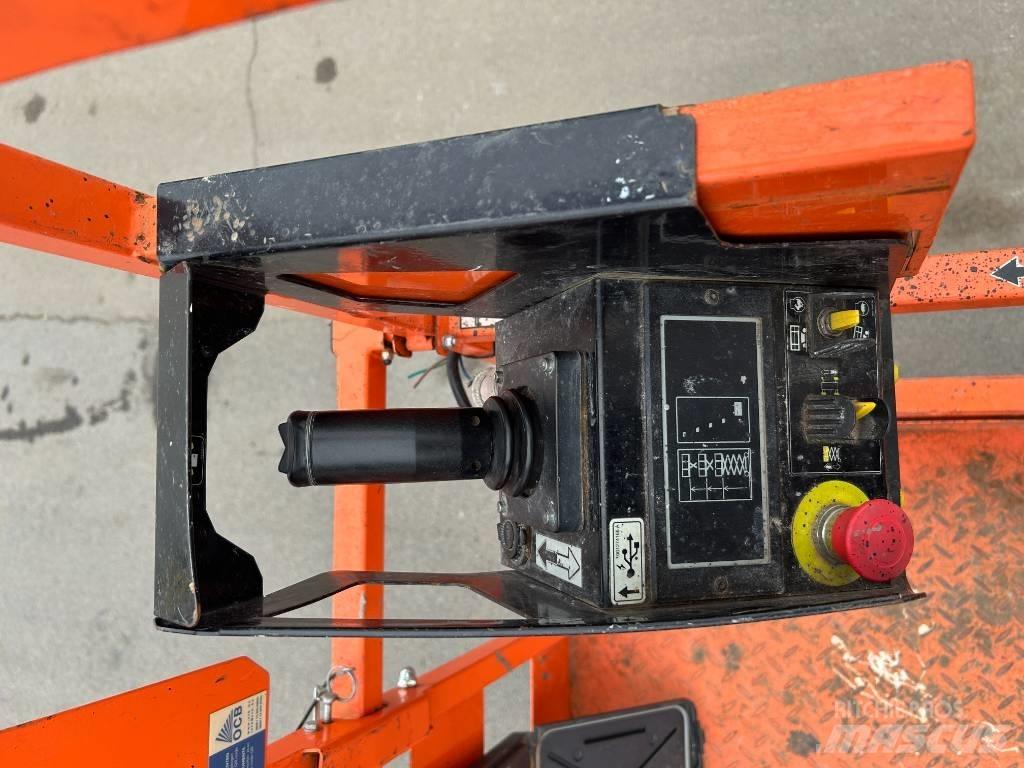 JLG 3246 ES Saksilavat