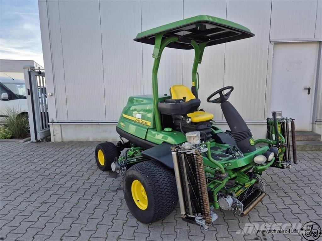 John Deere 7500A Golfautot