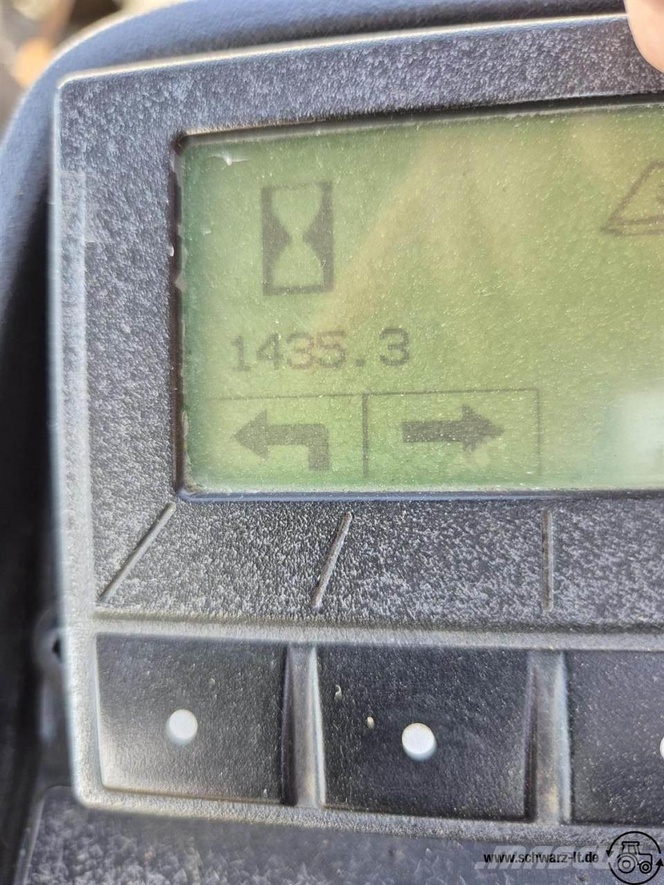 John Deere 7500A Golfautot
