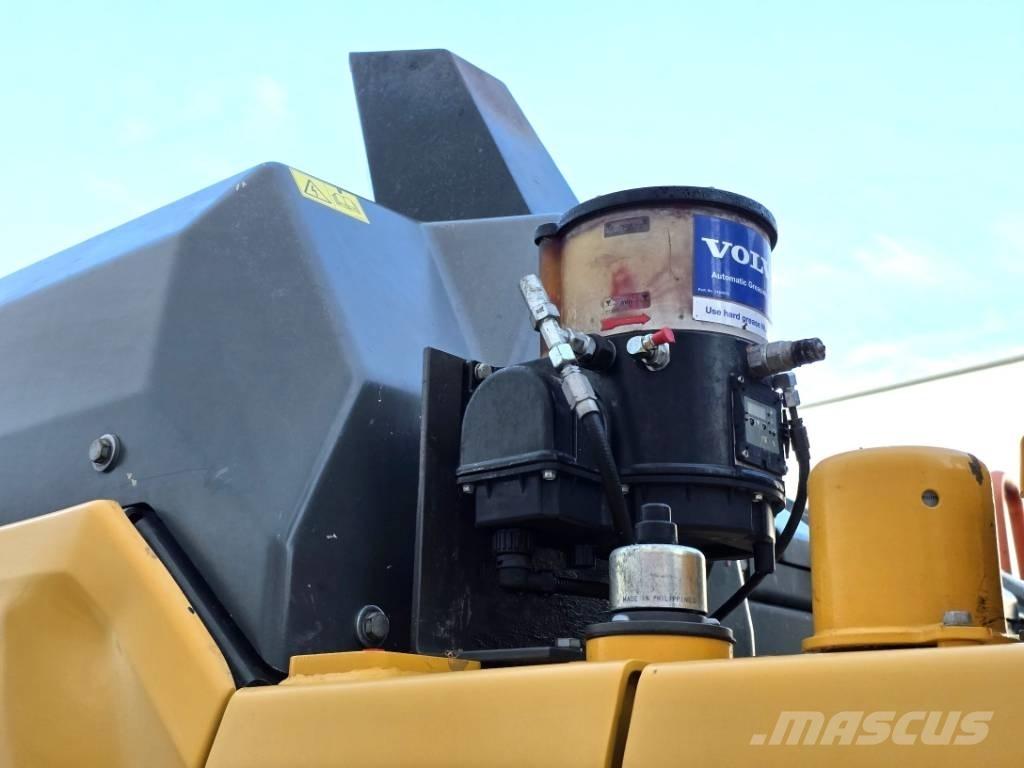 Volvo EC 140 EL Telakaivukoneet