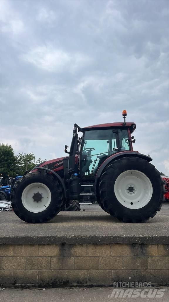 Valtra G 135 A Traktorit