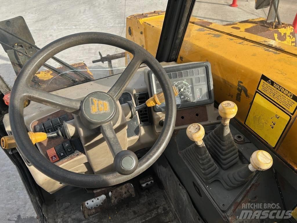 JCB 520 Loadall Maatalouskurottajat