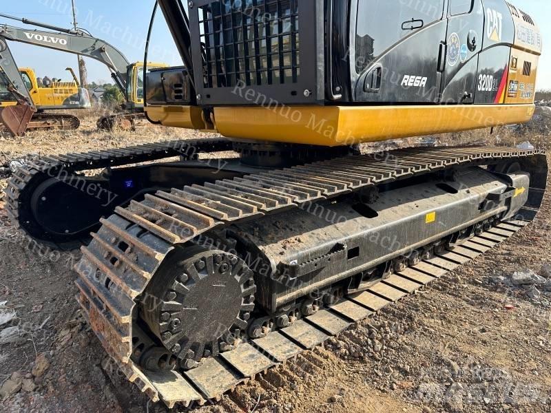 CAT 320D2 Telakaivukoneet