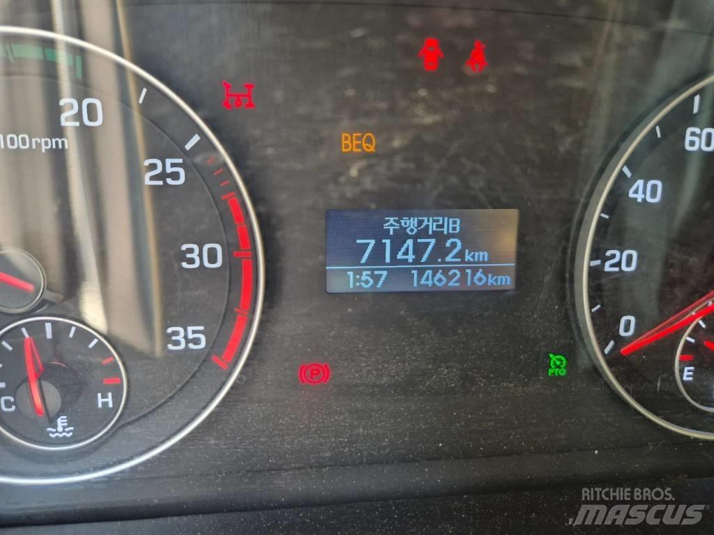 Jinwoo JW280 Nostolava-autot
