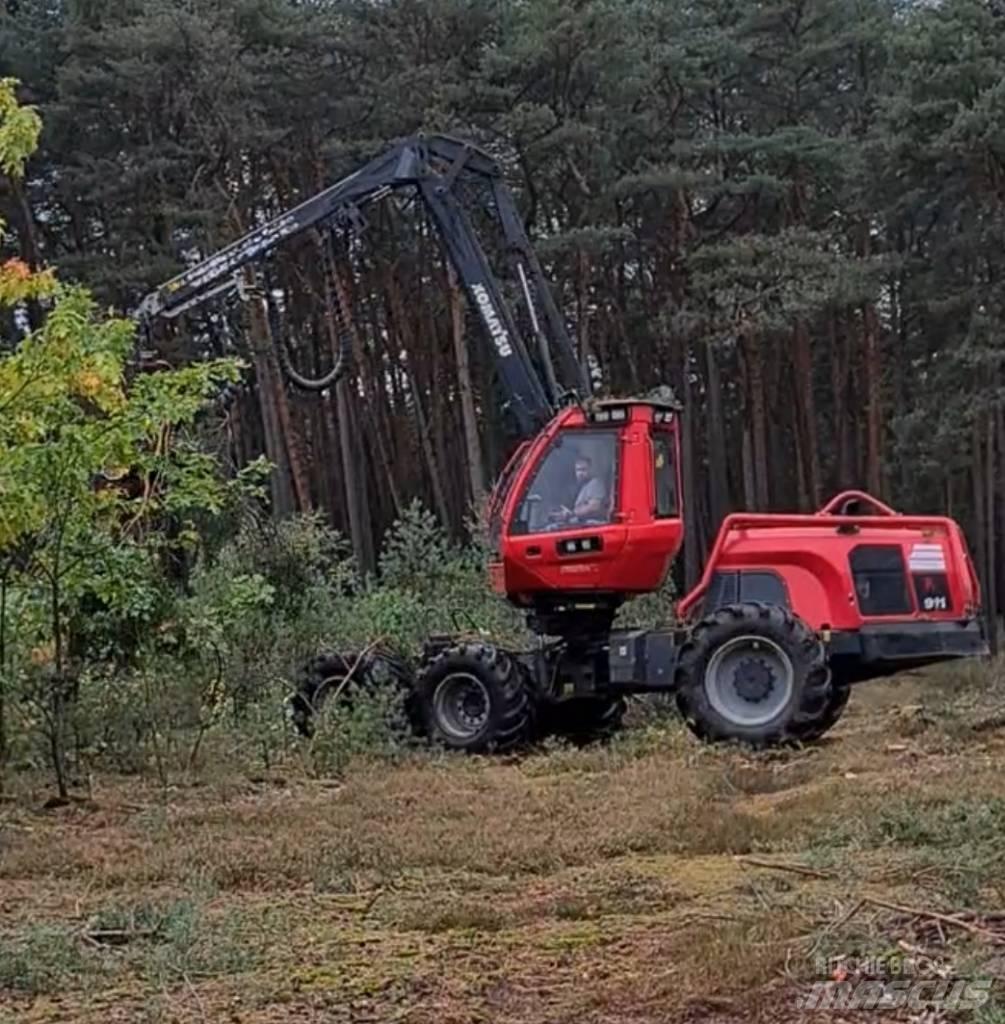 Komatsu 911.6 Harvesterit