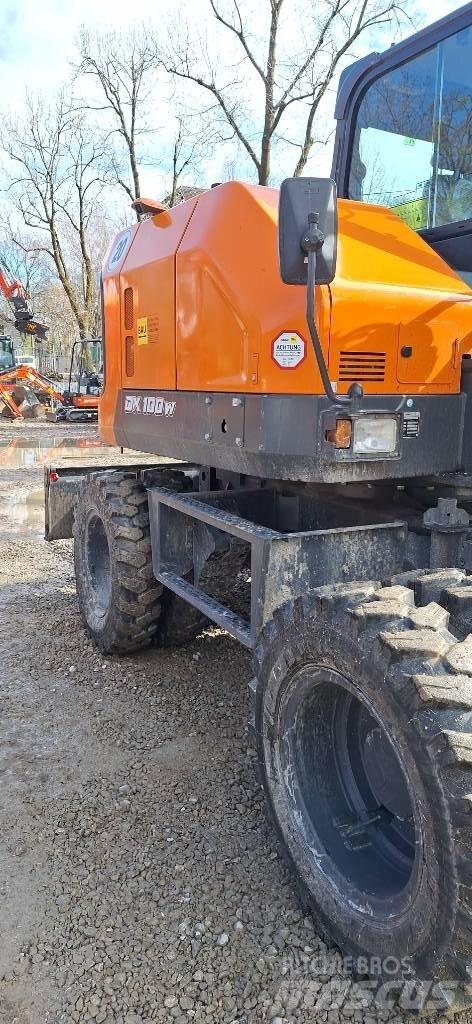 Doosan DX 100 W-7 Pyöräkaivukoneet