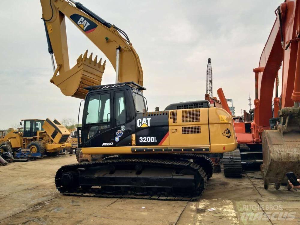 CAT 320D Telakaivukoneet