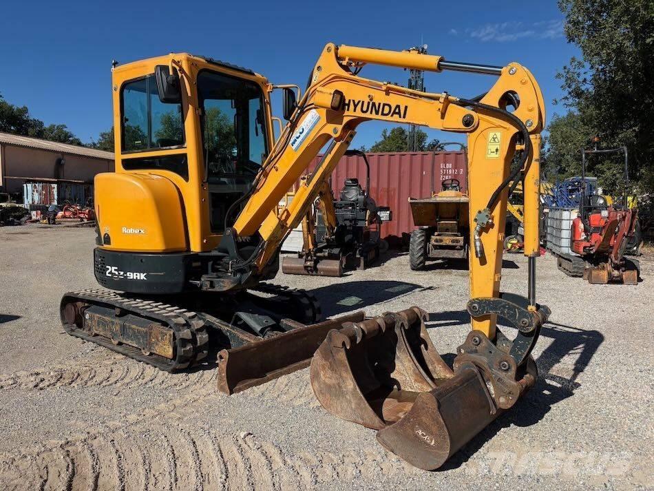 Hyundai R25Z-9 AK Minikaivukoneet < 7t