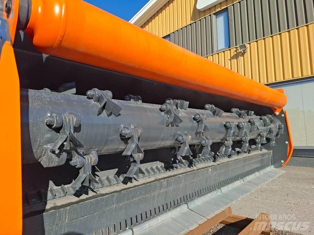 TMC Cancela THN-320D Kesantoleikkurit ja -murskaimet