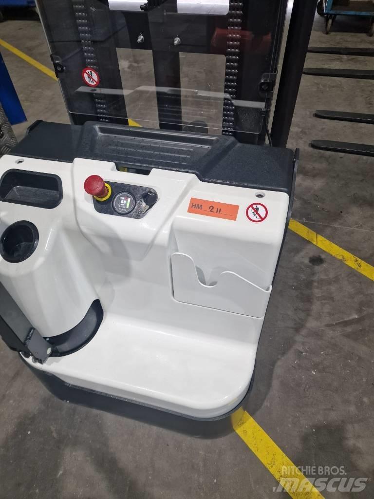 Bobcat BSL 16 N-7 Käyden ajettavat pinoamistrukit