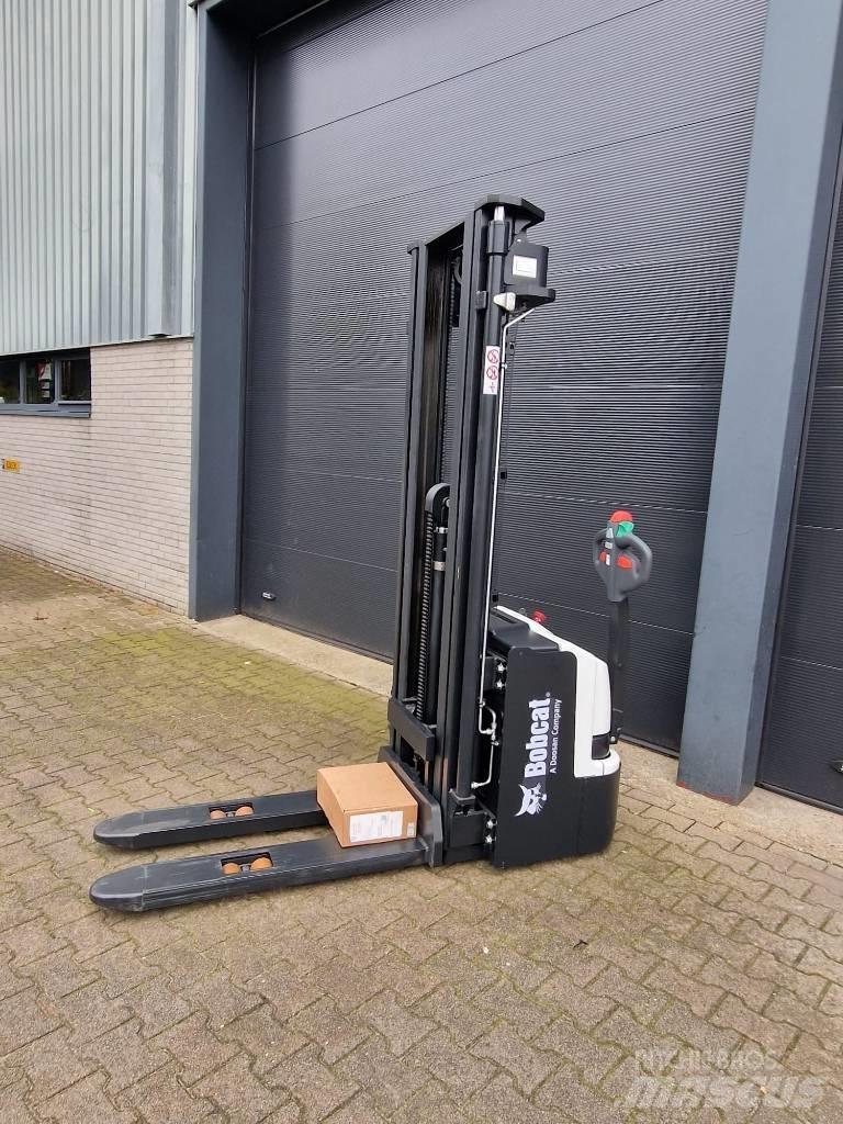 Bobcat BSL 16 N-7 Käyden ajettavat pinoamistrukit