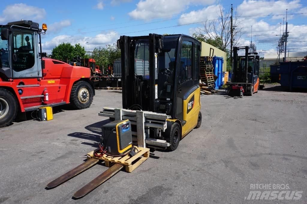 CAT EP25N Sähkötrukit