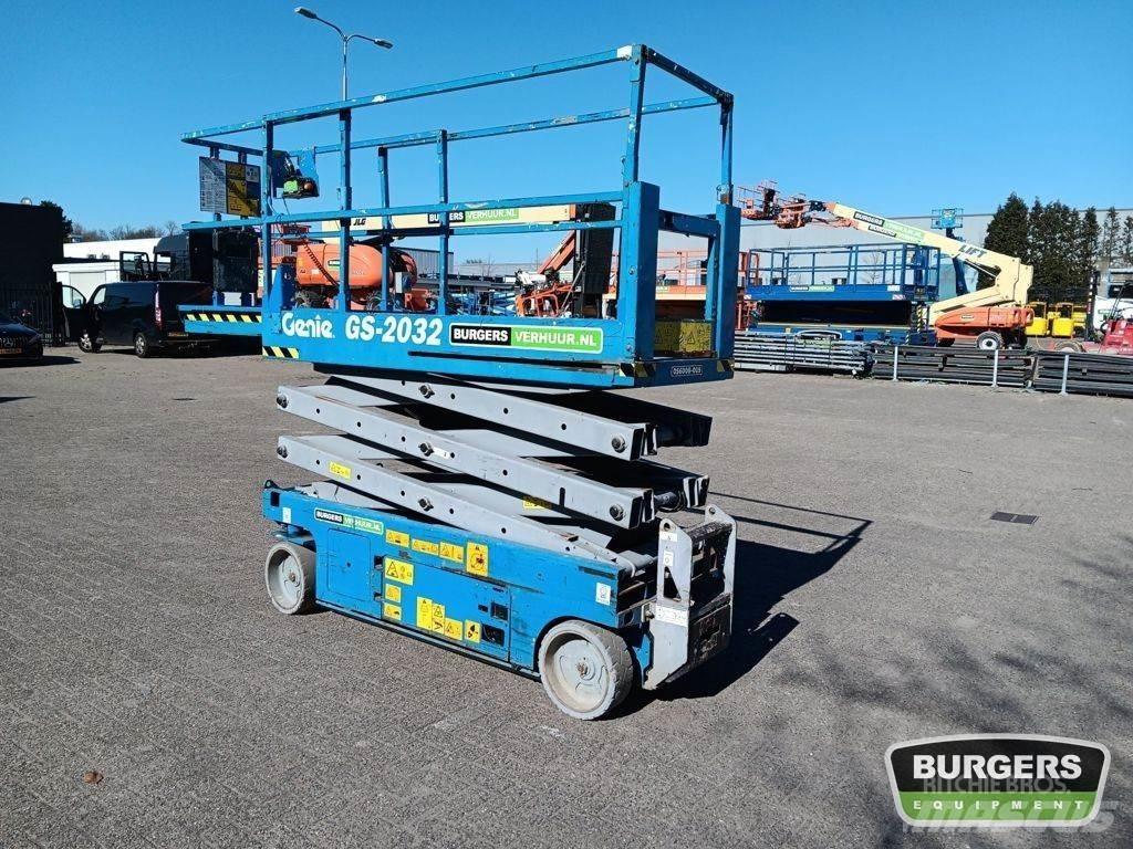 Genie GS2032 Saksilavat
