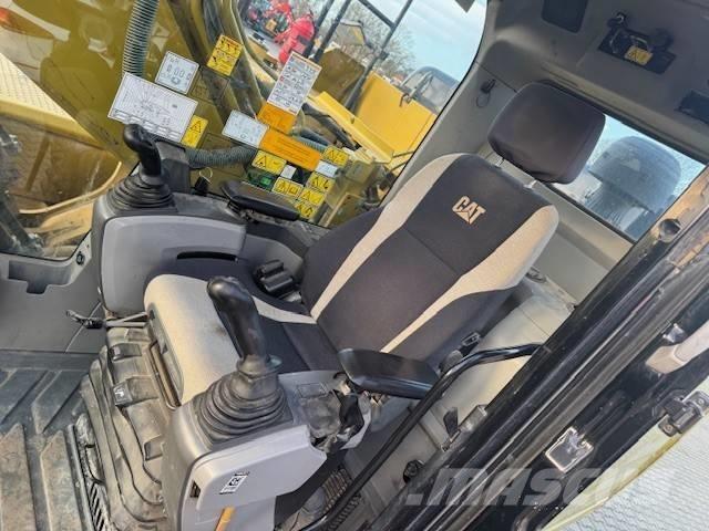 CAT 323 EL Telakaivukoneet