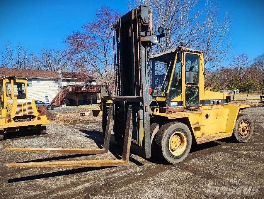 CAT V 330 C Kontinkäsittelytrukit