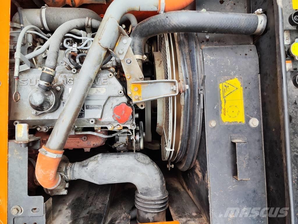 Hitachi ZX 210 W-3 Pyöräkaivukoneet