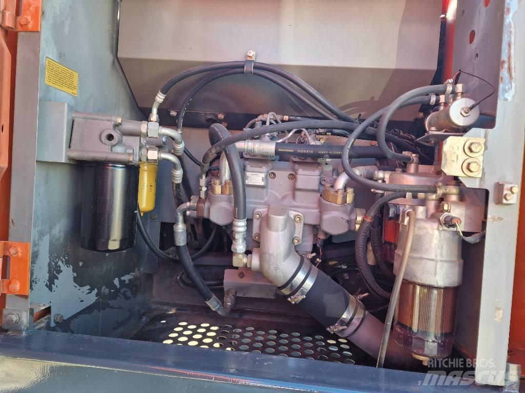 Hitachi ZX 210-3 Telakaivukoneet