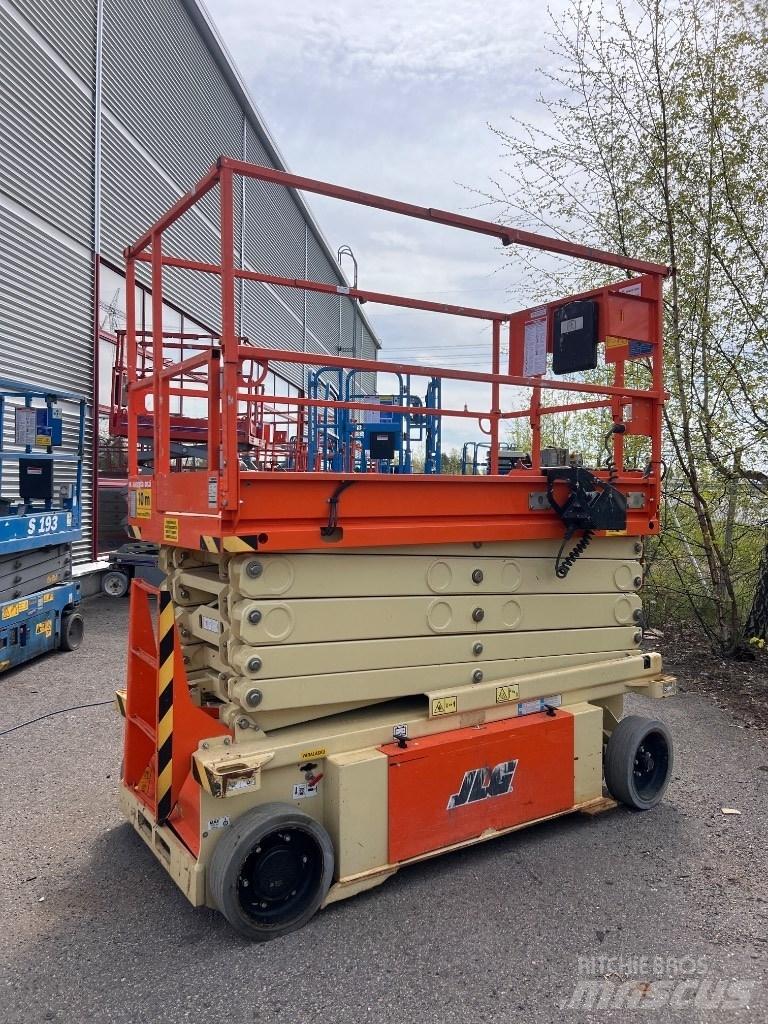 JLG 10 RS Saksilavat