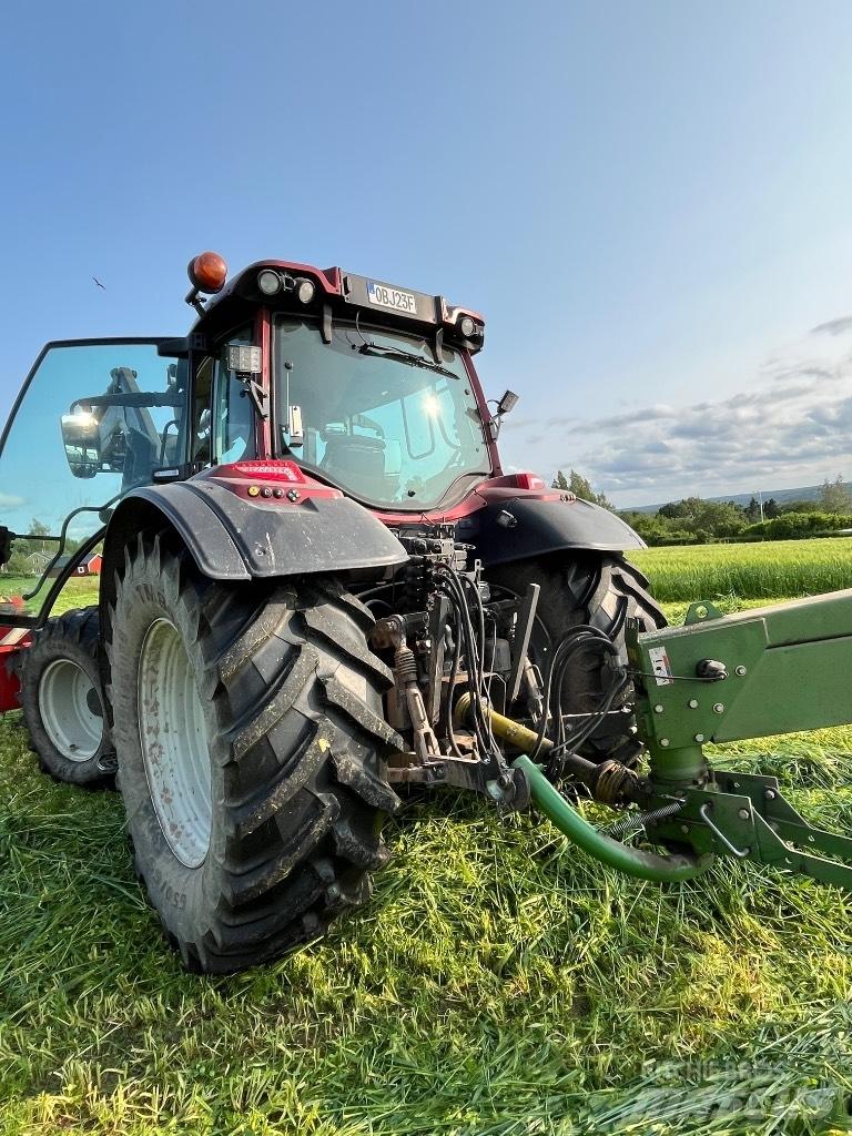 Valtra N155 Versu Traktorit