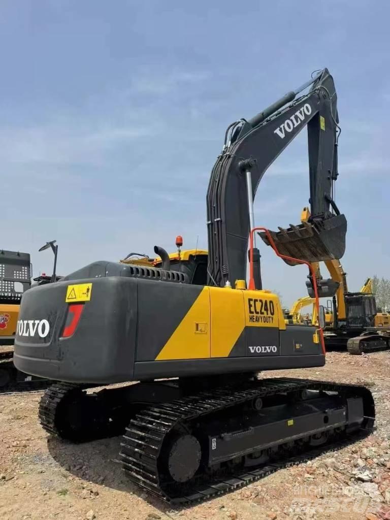 Volvo EC 240 Telakaivukoneet