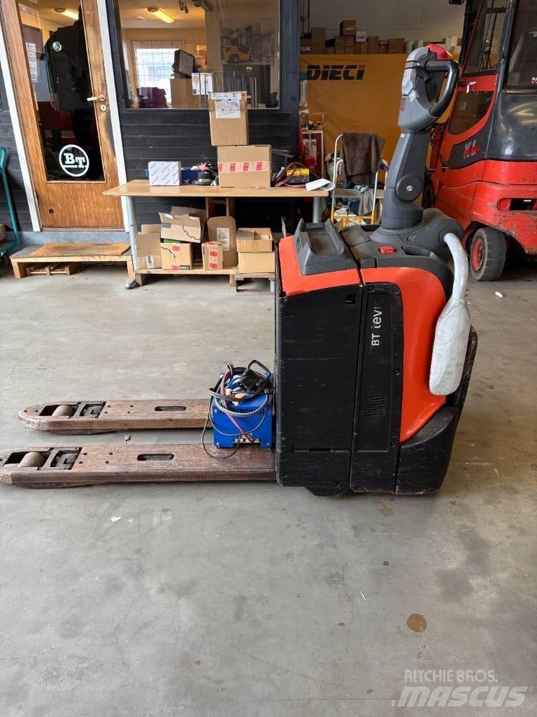 BT LPE 200 Lavansiirtotrukit ajotasolla