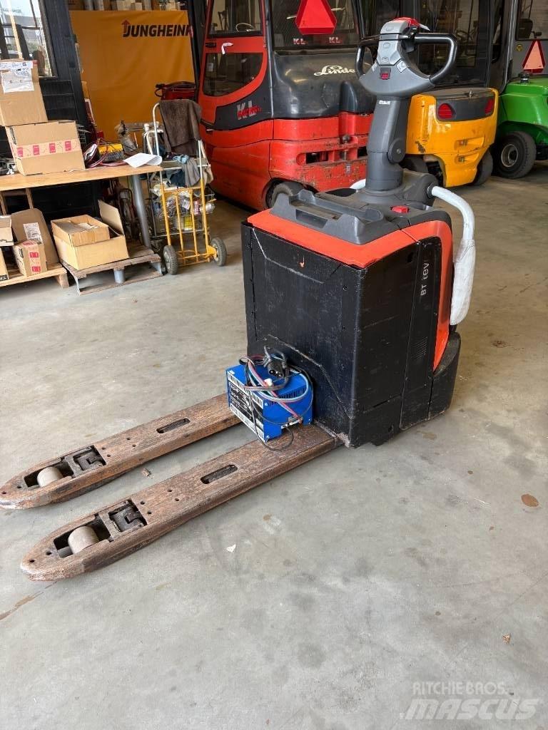 BT LPE 200 Lavansiirtotrukit ajotasolla