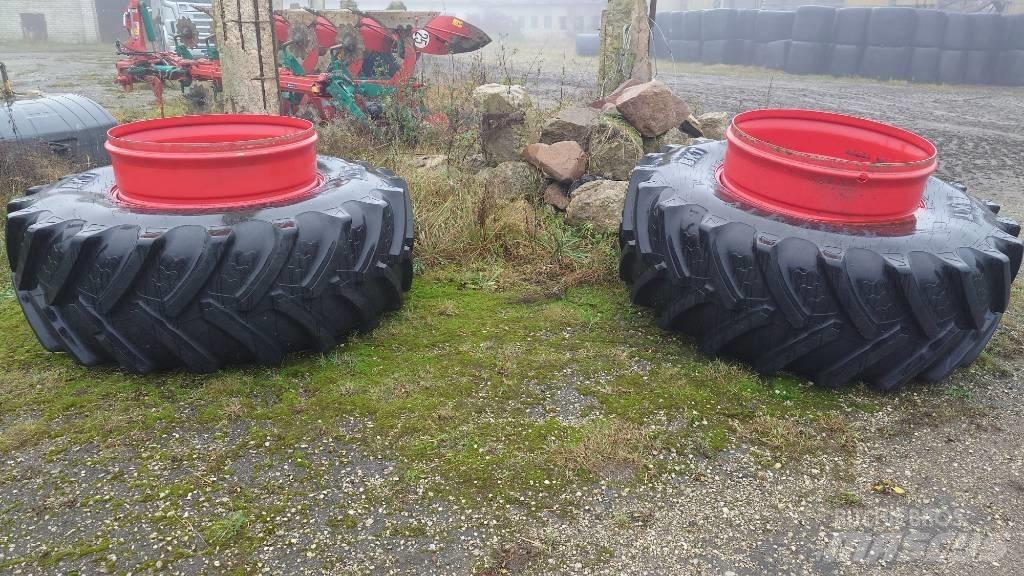 Fendt 724 Profi Plus Traktorit