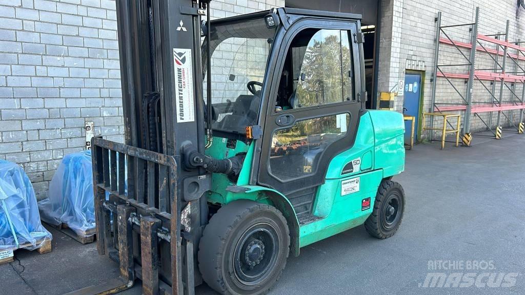 Mitsubishi FD 50 Dieseltrukit