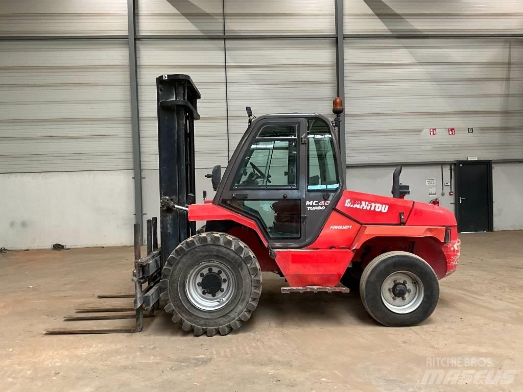 Manitou MC 40 Maastotrukit