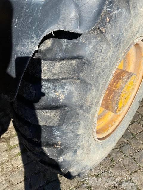 JCB 537-135 Kurottajat