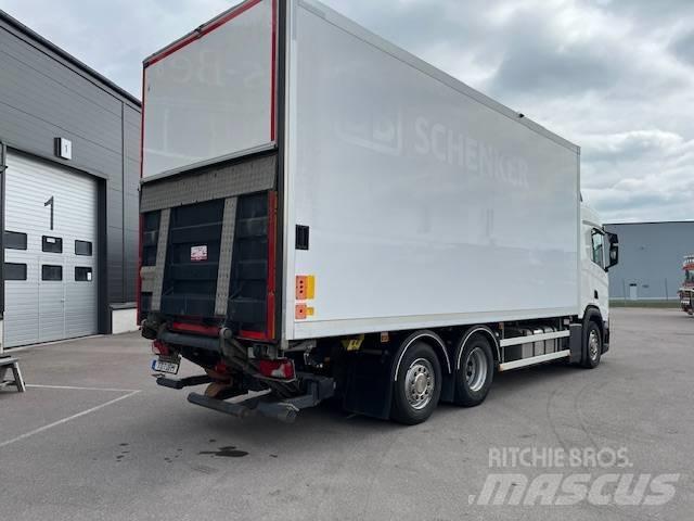 Scania R450B6X2*4NB Umpikorikuorma-autot