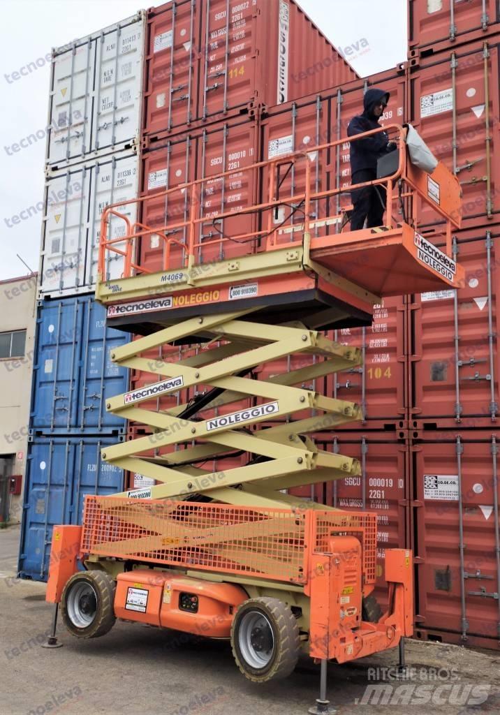JLG M 4069 Saksilavat