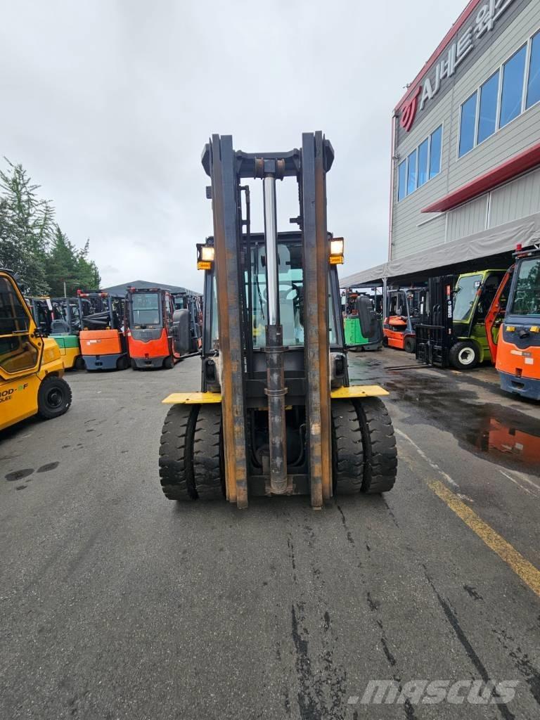 Hyundai 35d-9 Dieseltrukit