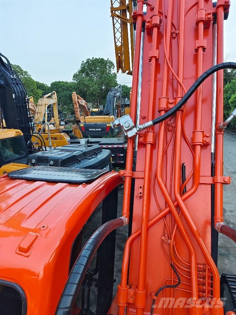 Doosan DX 300 LC Telakaivukoneet