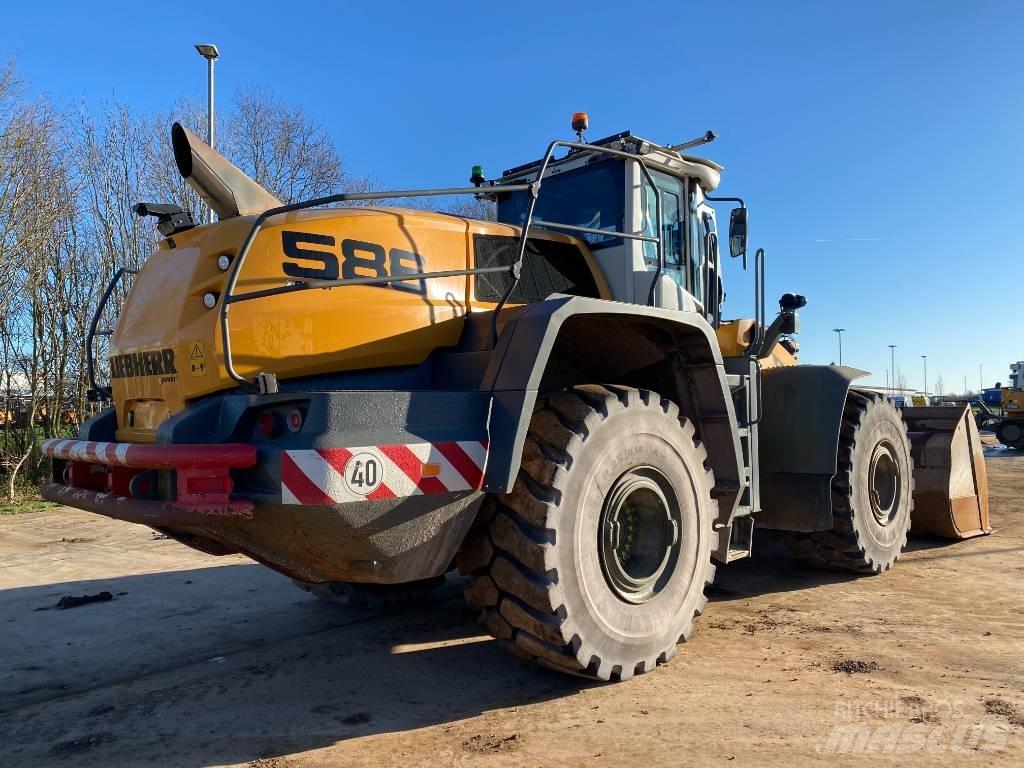 Liebherr L 586 Pyöräkuormaajat