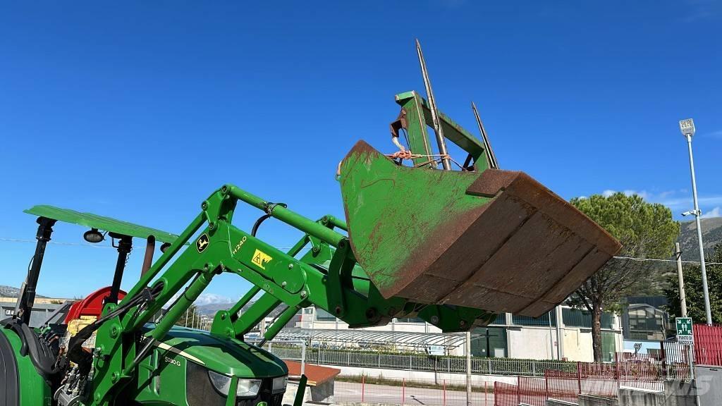 John Deere 5080 G Traktorit