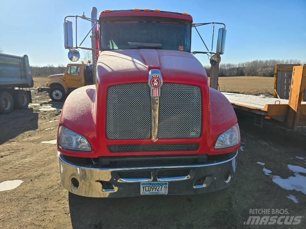 Kenworth T 440 Sora- ja kippiautot