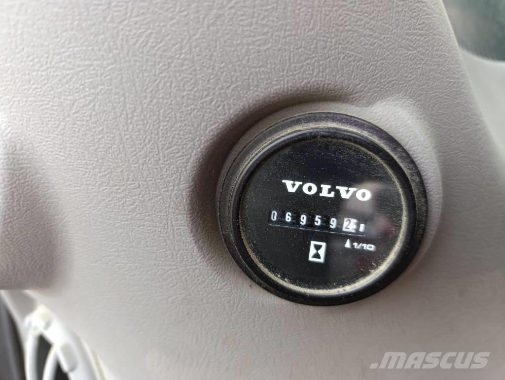 Volvo EW 210 D Pyöräkaivukoneet