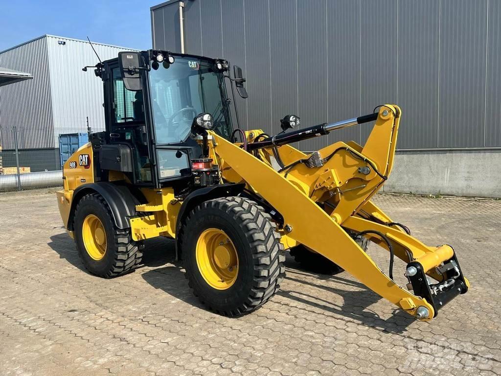 CAT 908 Pyöräkuormaajat