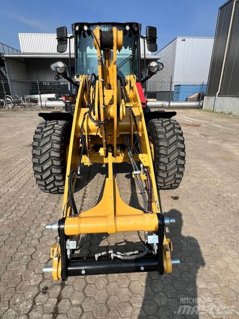 CAT 908 Pyöräkuormaajat