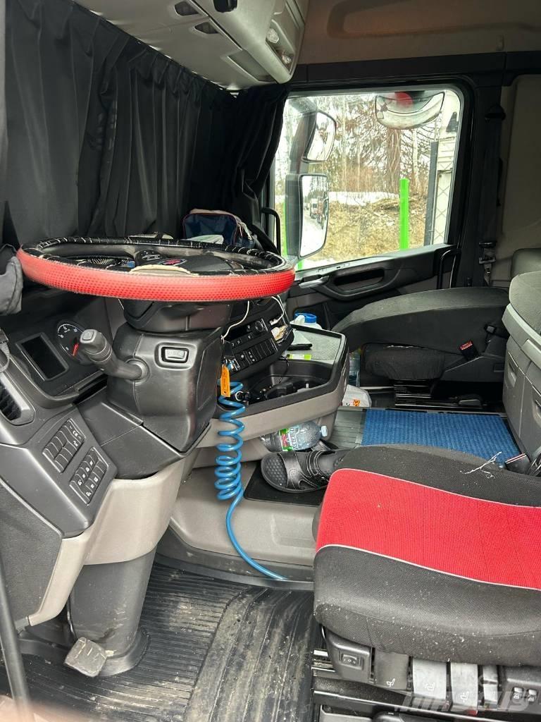Scania R410 4x2 Vetopöytäautot
