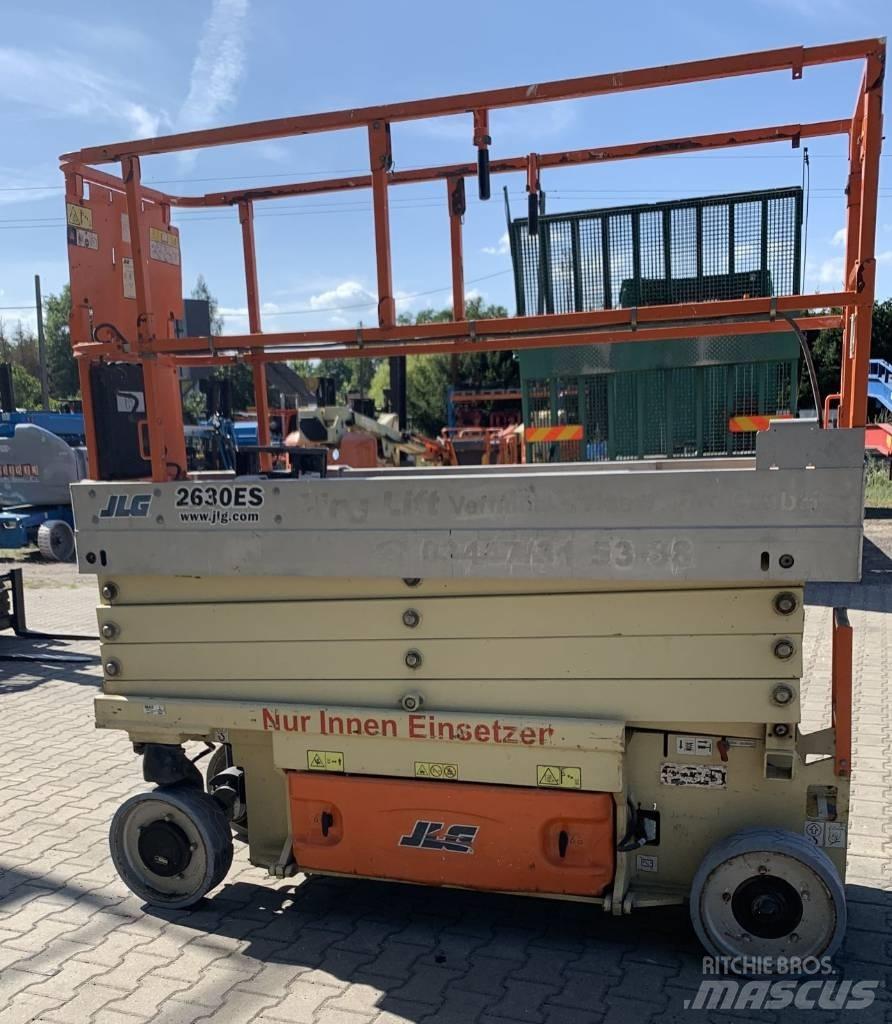 JLG 2630 ES Saksilavat