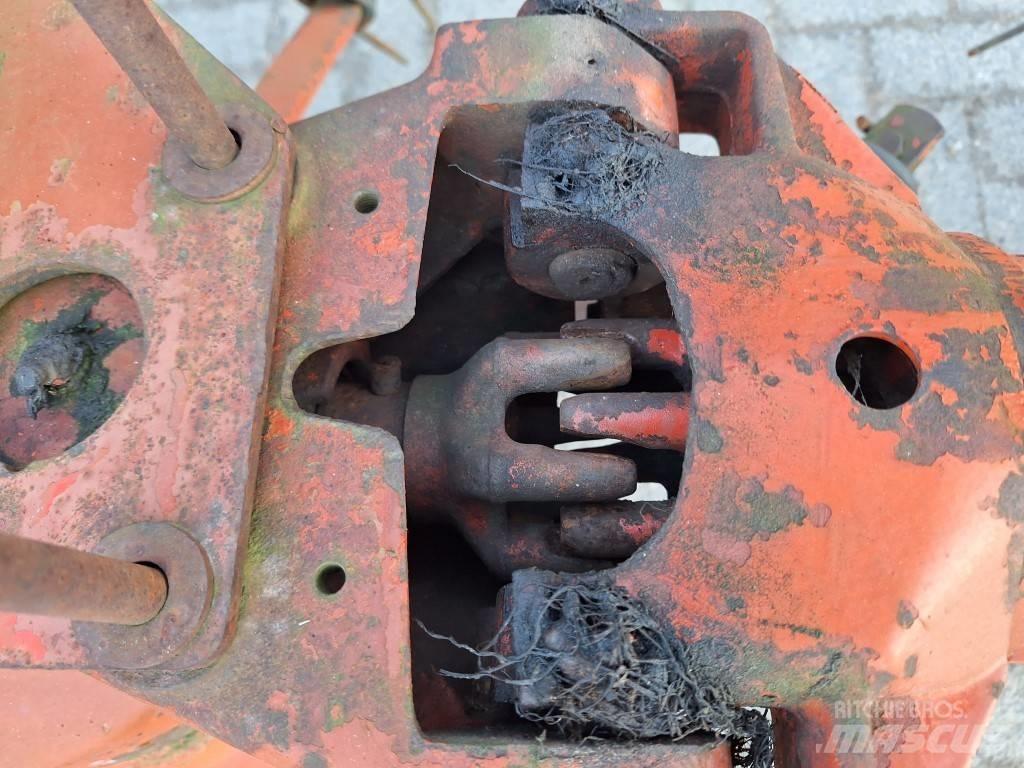 Kuhn GF 8501 T Pöyhimet ja haravat