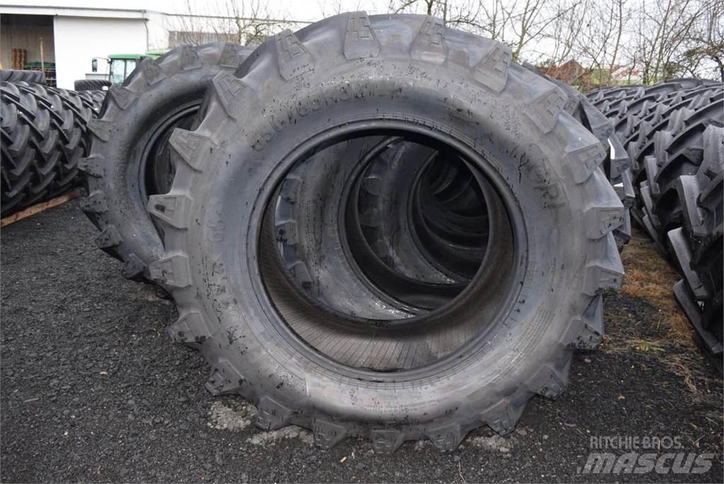  650/65R38 ***GRI*** Renkaat ja vanteet