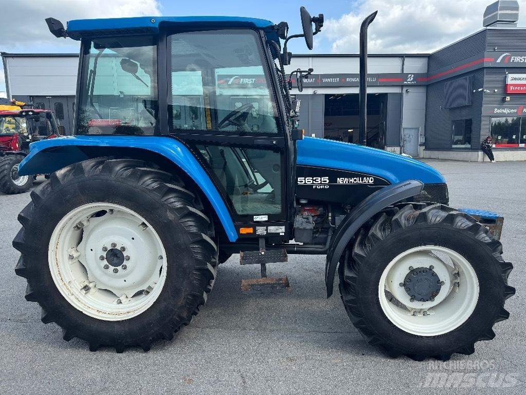 New Holland 5635 Traktorit