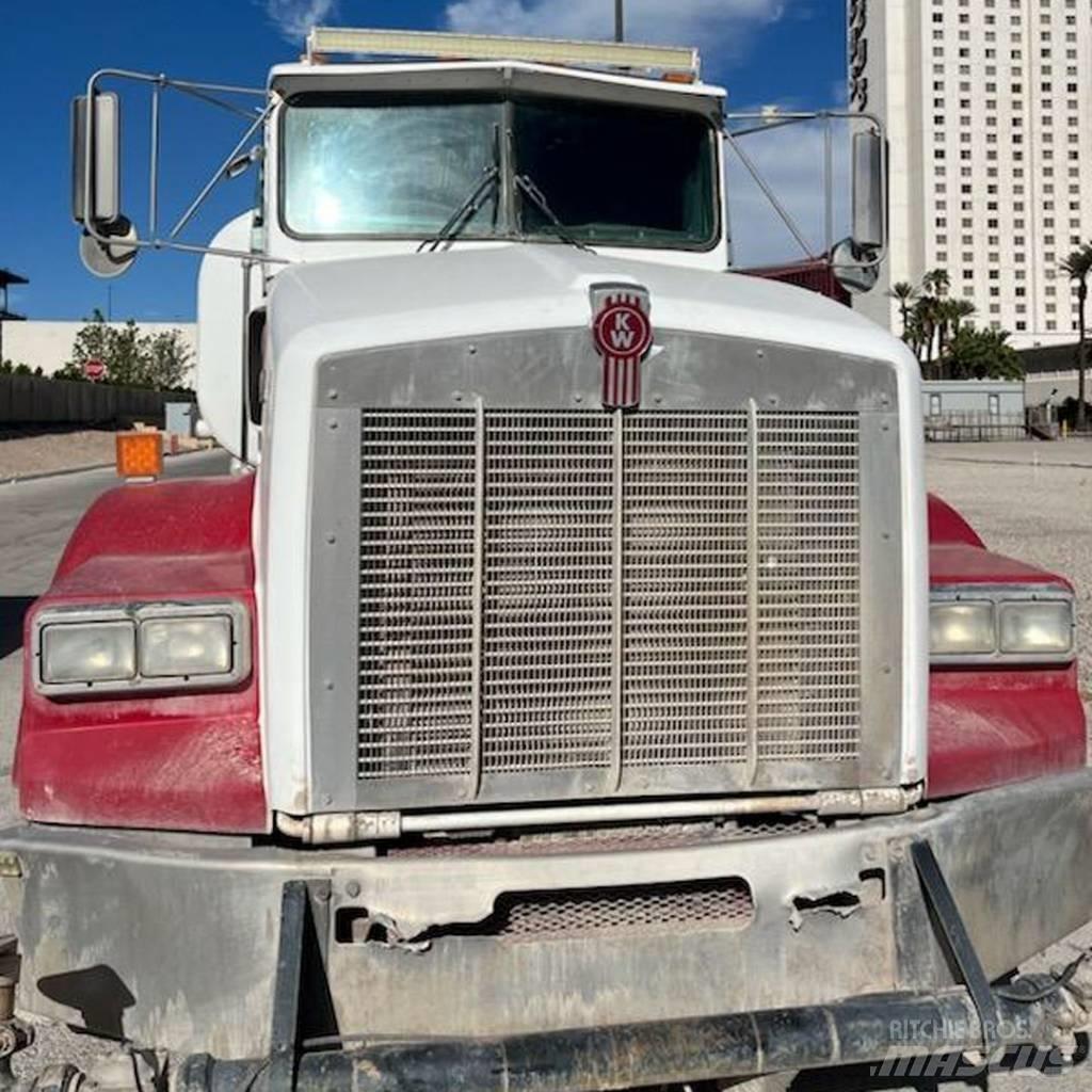 Kenworth T 800 Vesisäiliöautot
