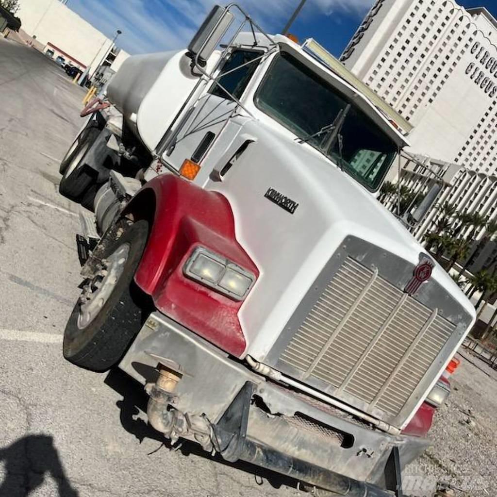 Kenworth T 800 Vesisäiliöautot