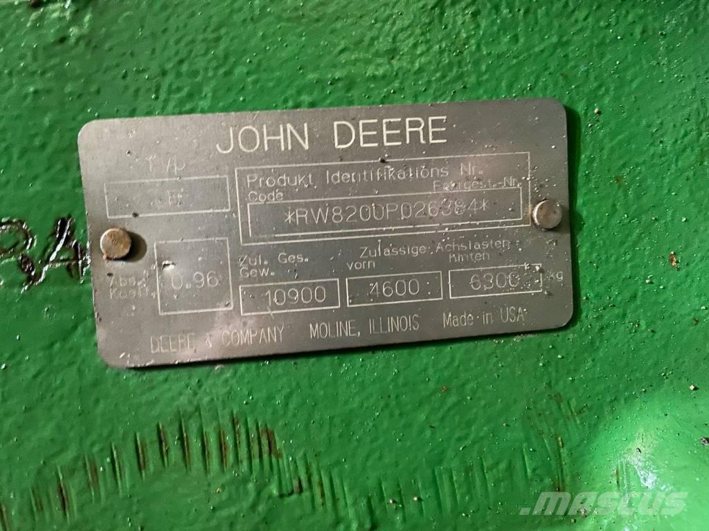 John Deere 8200 Traktorit