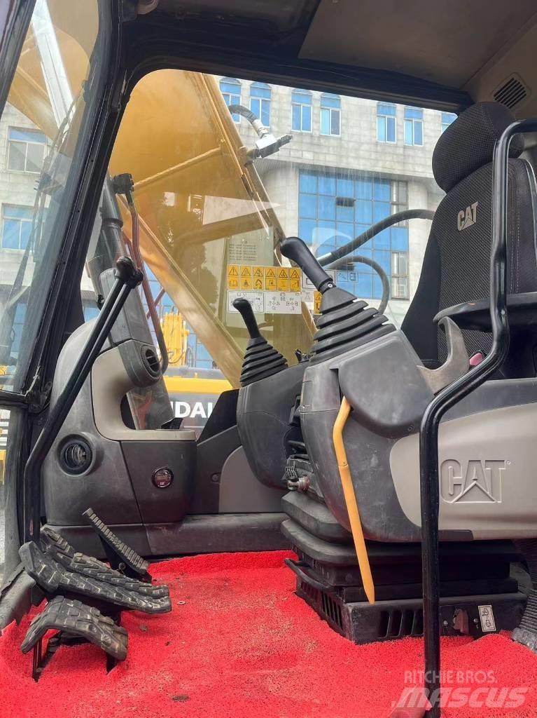 CAT 312D2GC Midikaivukoneet 7t - 12t
